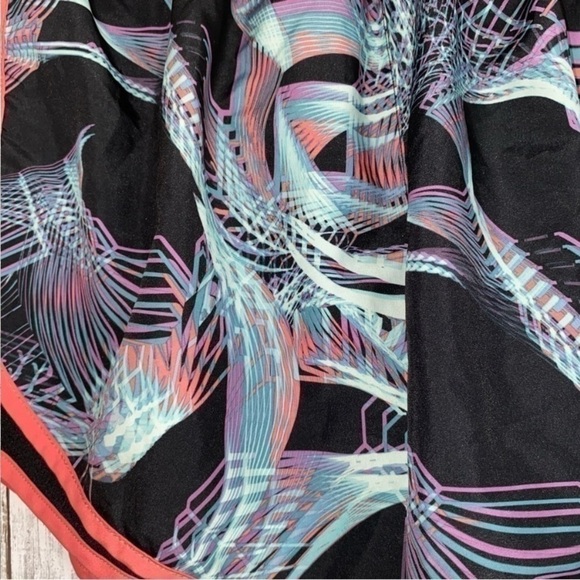 Nike Black Palm Shorts - Picture 2 of 4